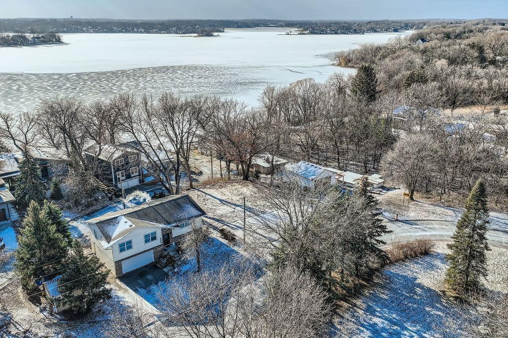 5267 Shore Trail Property Photo