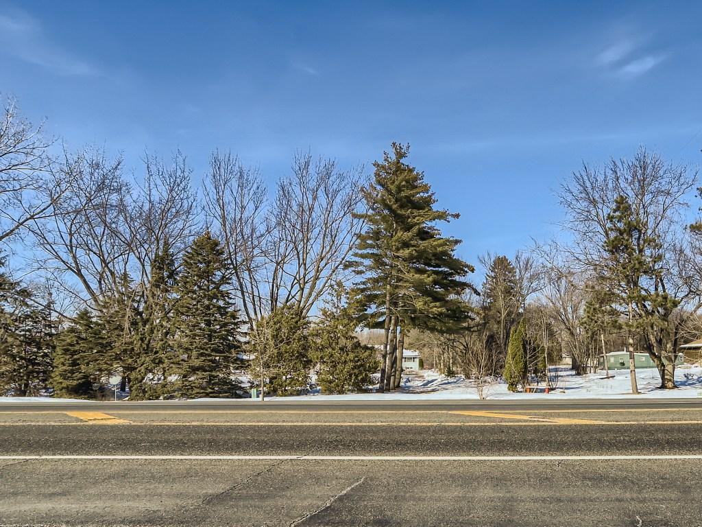 12207 Lake Lane N Property Photo 8