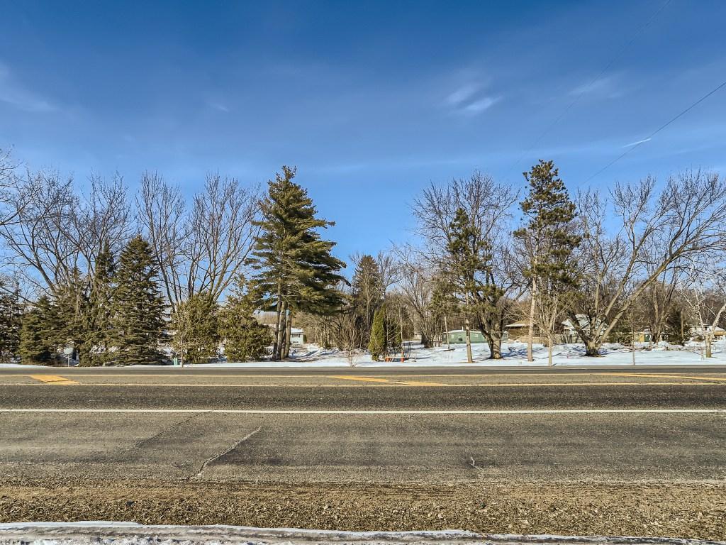 12207 Lake Lane N Property Photo 9