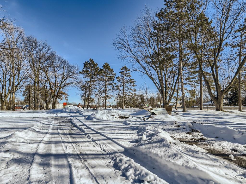 12207 Lake Lane N Property Photo 14