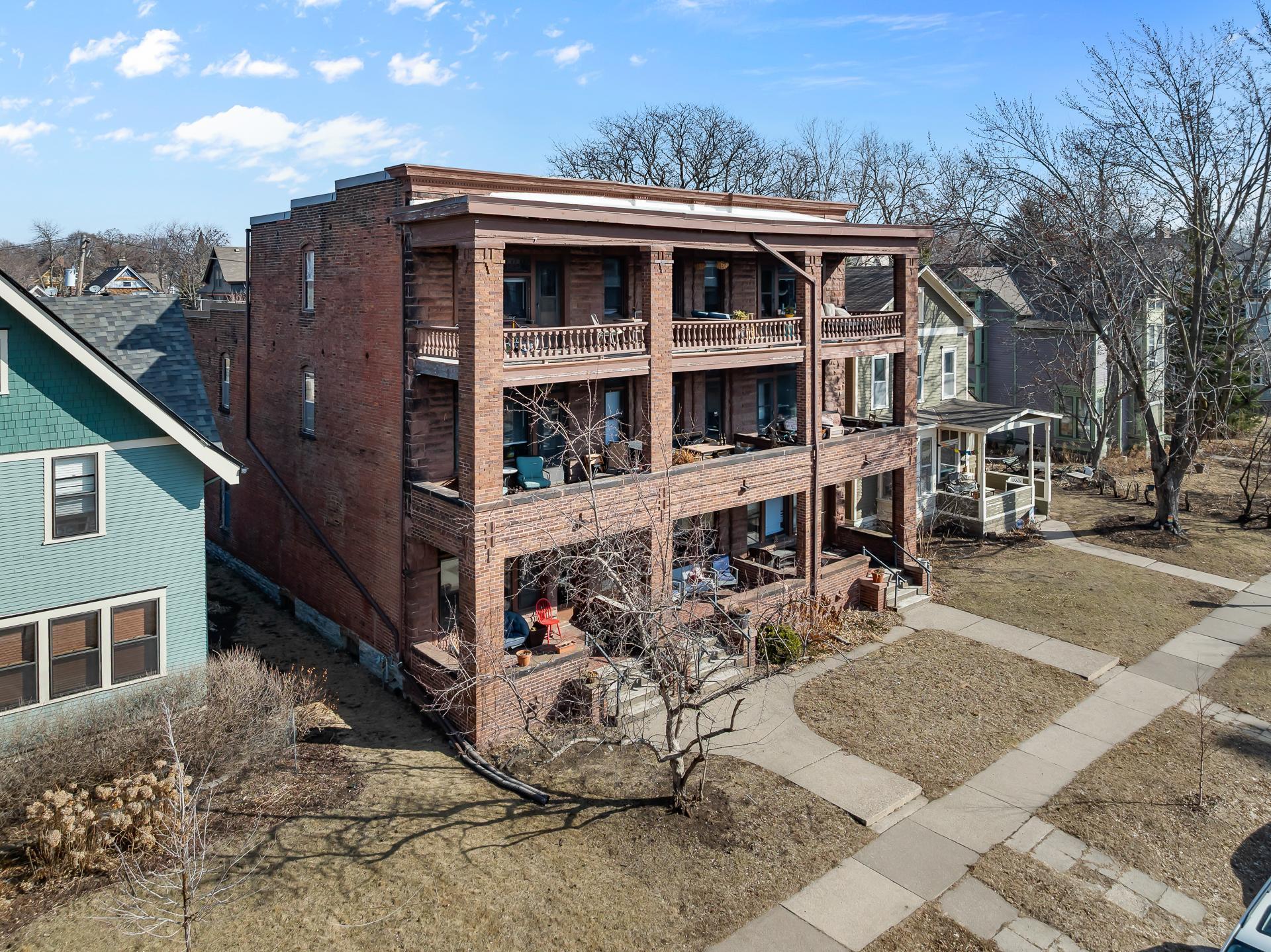 583 Holly Avenue Property Photo