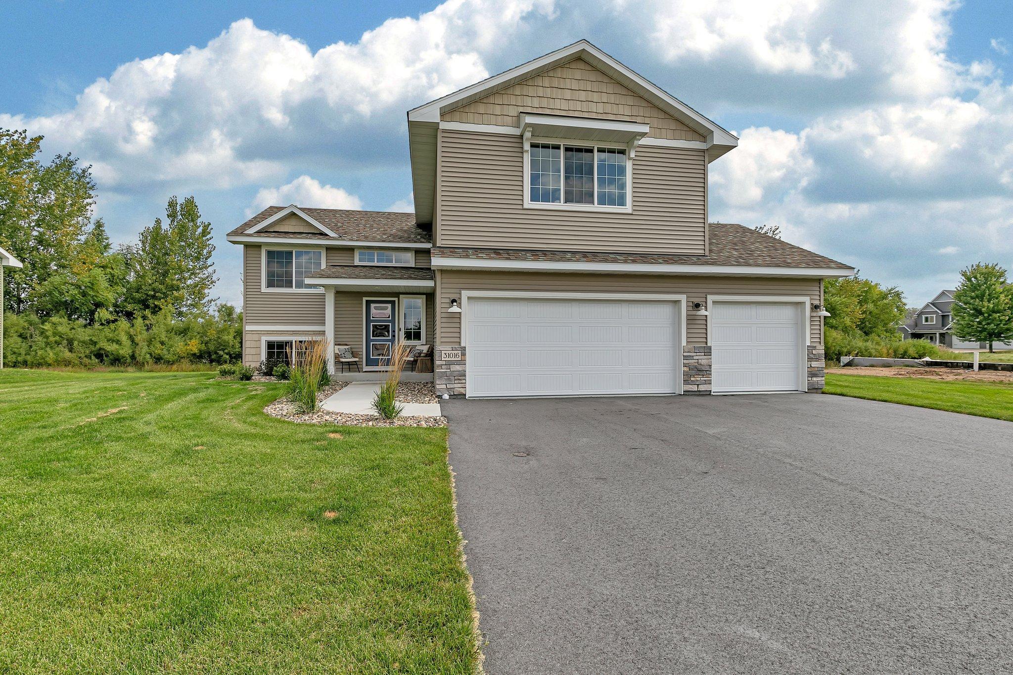 31016 Goldfinch Property Photo 1