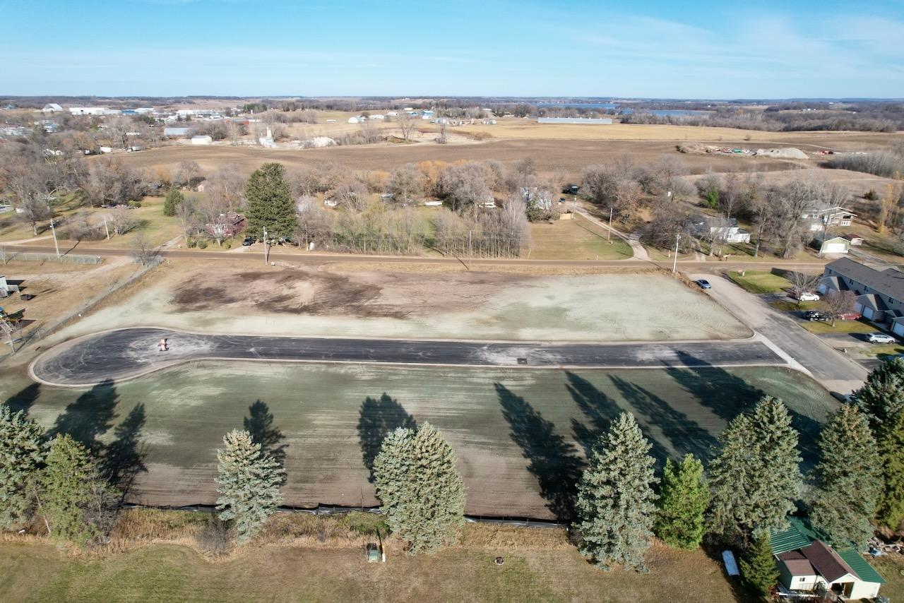 Lot1 Block2 4th Avenue Property Photo 4