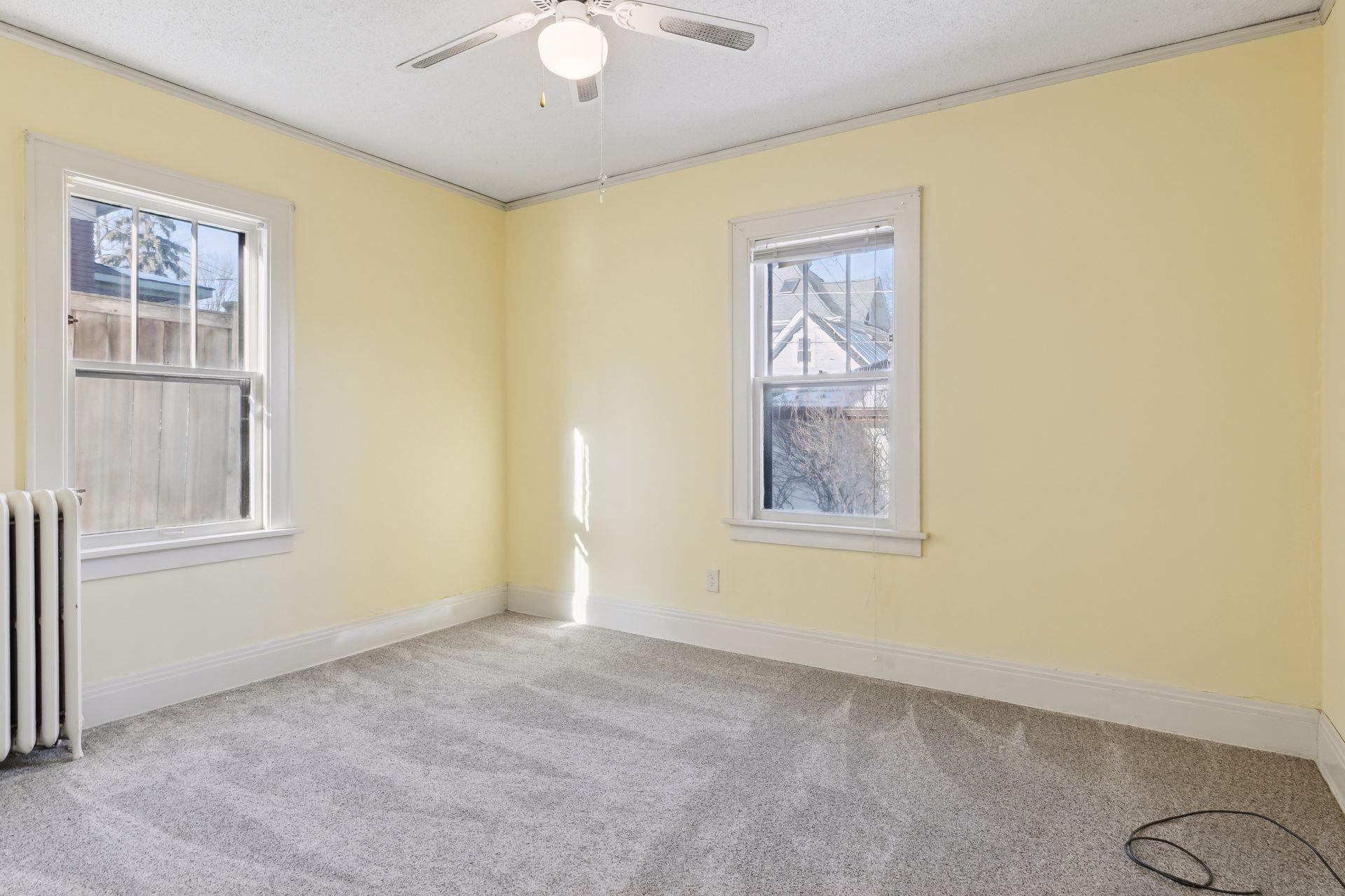 969 Saint Clair Avenue Property Photo 12