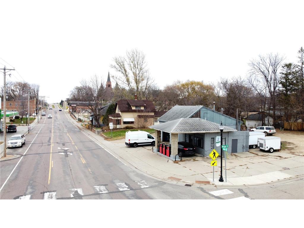 320 Main Street Property Photo 2