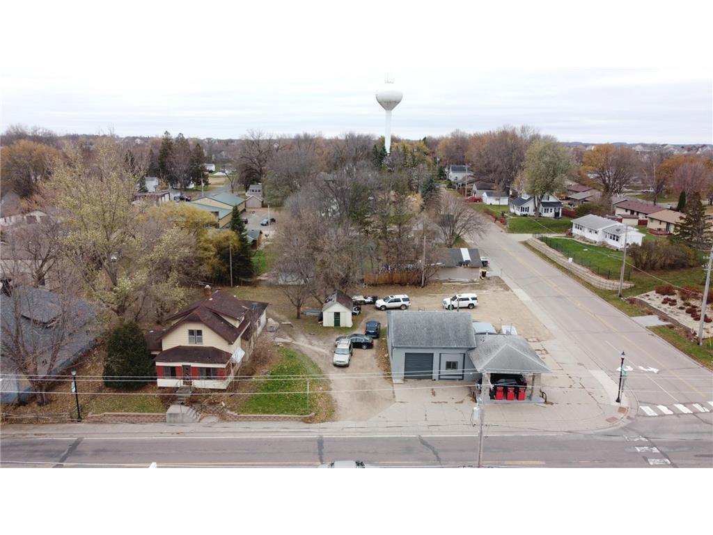 320 Main Street Property Photo 8