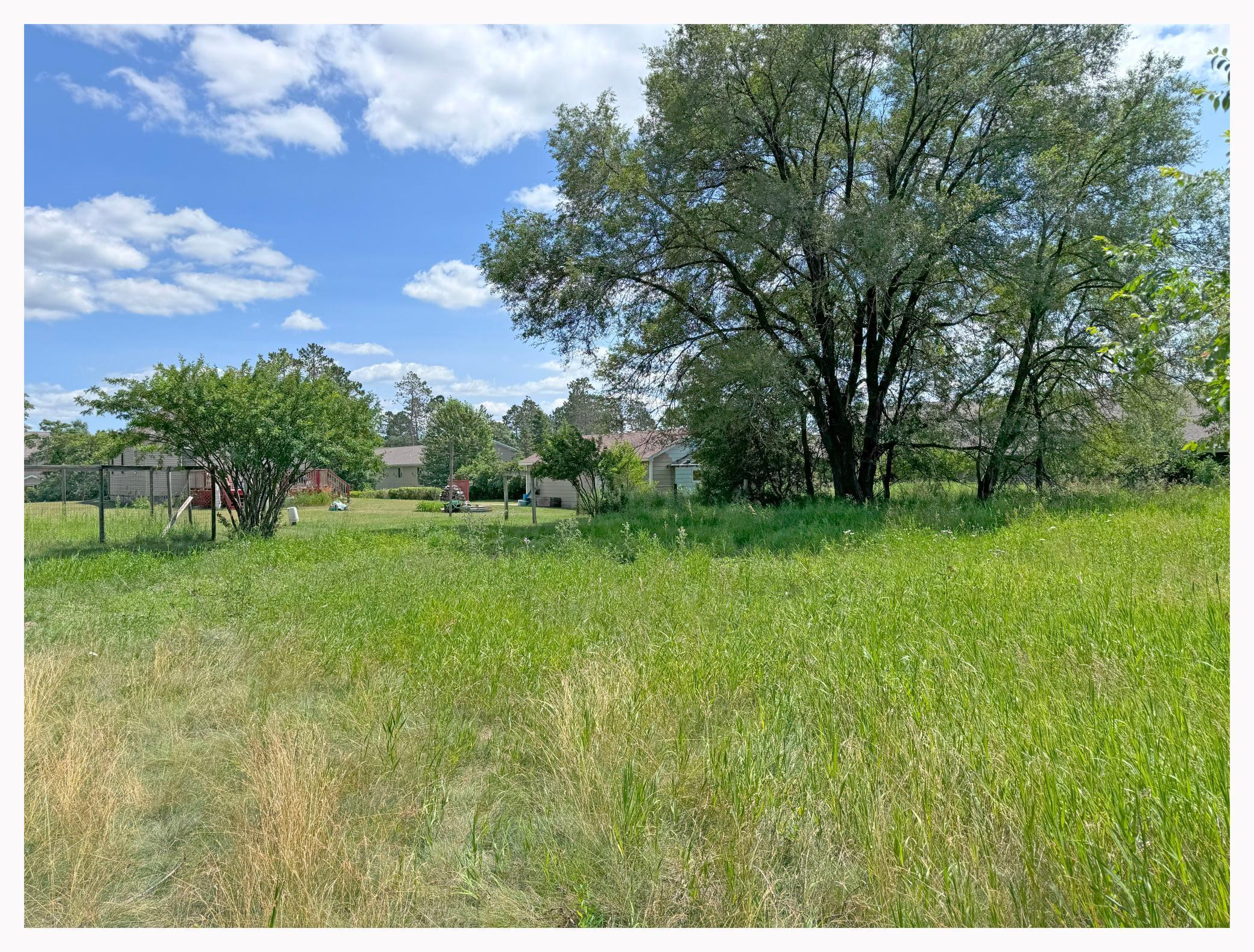 1907 Norton Avenue Property Photo 6