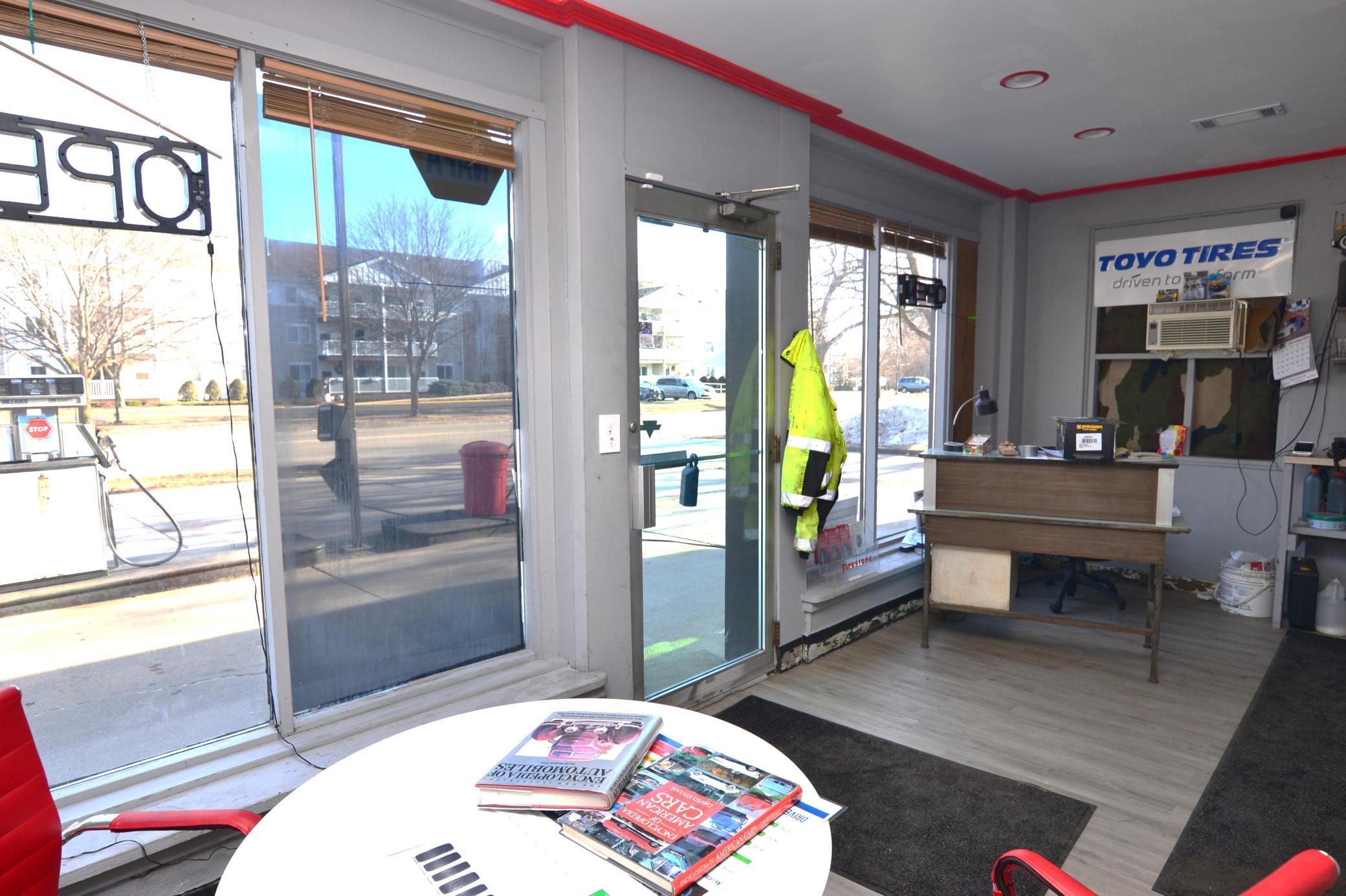 728 Central Avenue Property Photo 2