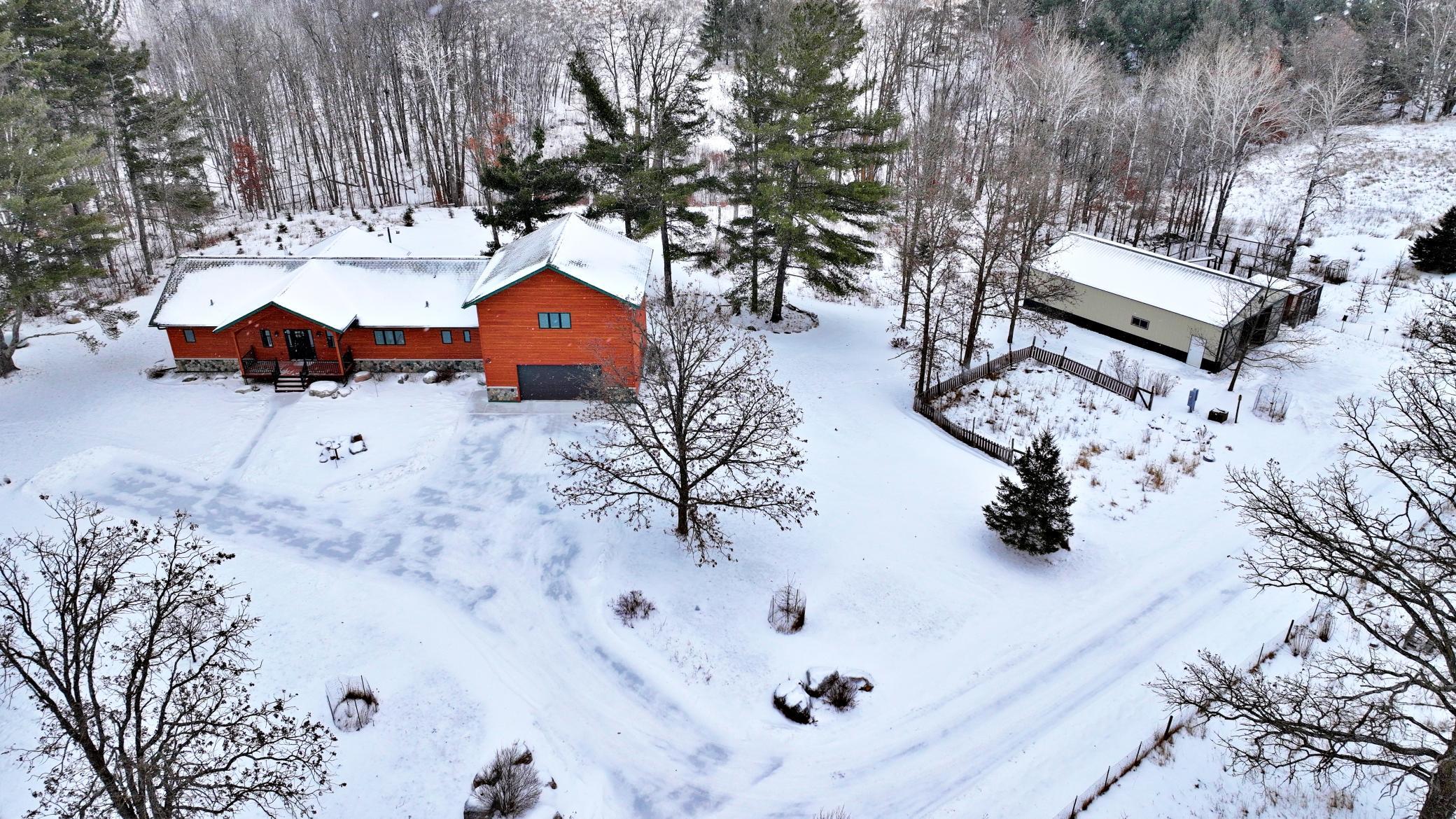 26109 Hidden Road Property Photo 3
