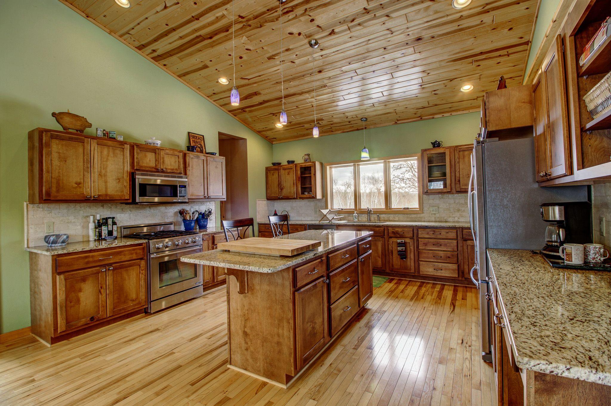 26109 Hidden Road Property Photo 7