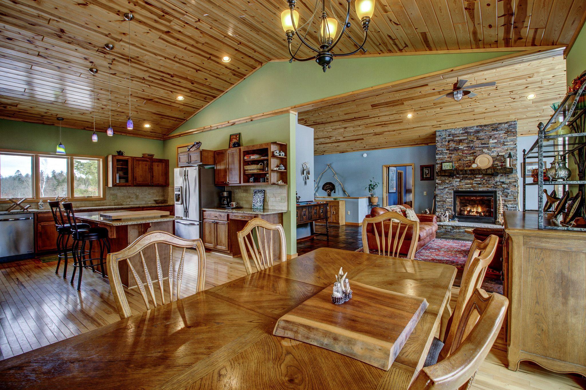 26109 Hidden Road Property Photo 11