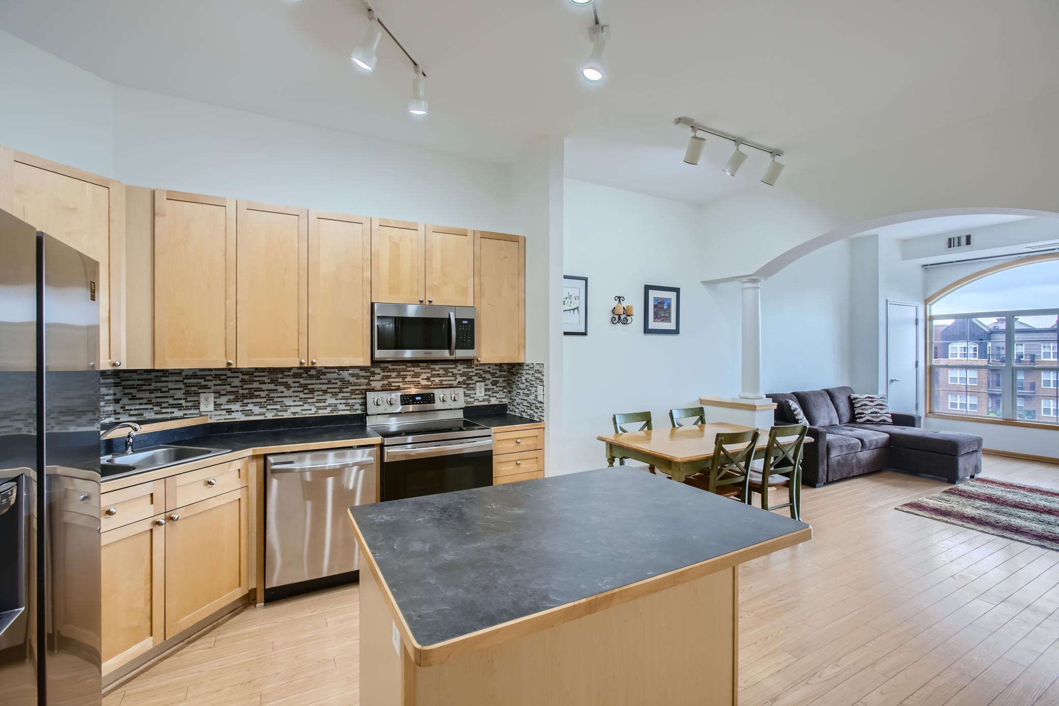 1800 Graham Avenue 415 Property Photo 6