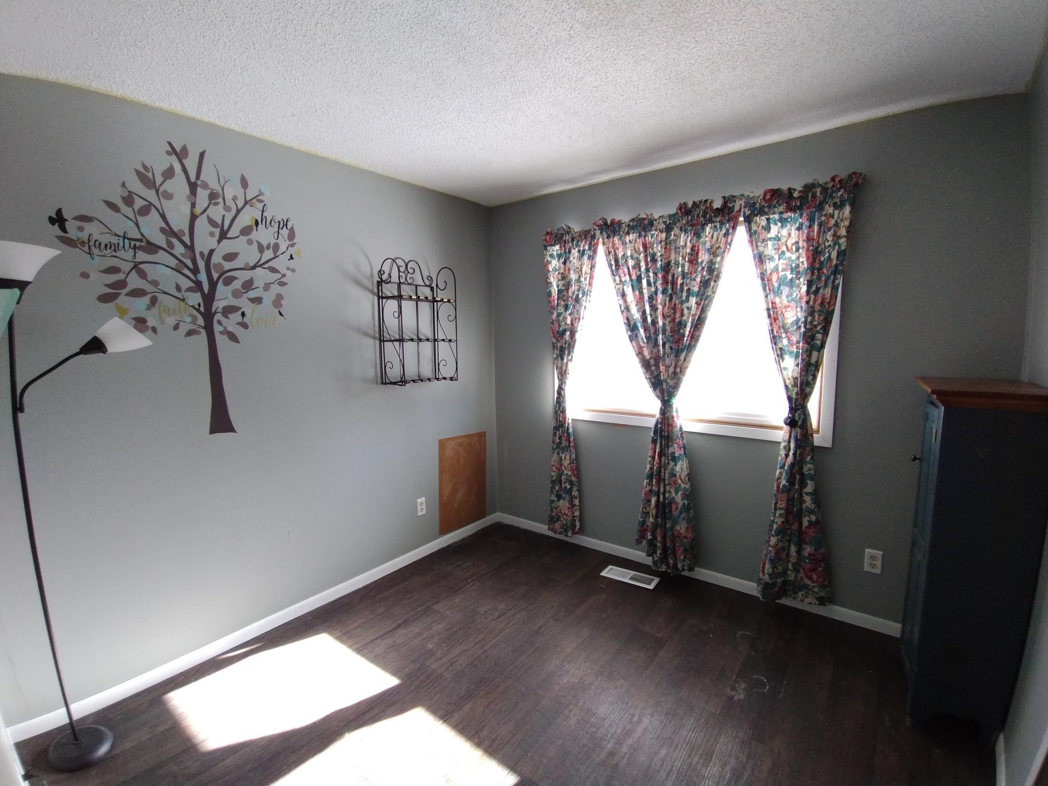 5329 72nd Circle Property Photo 7