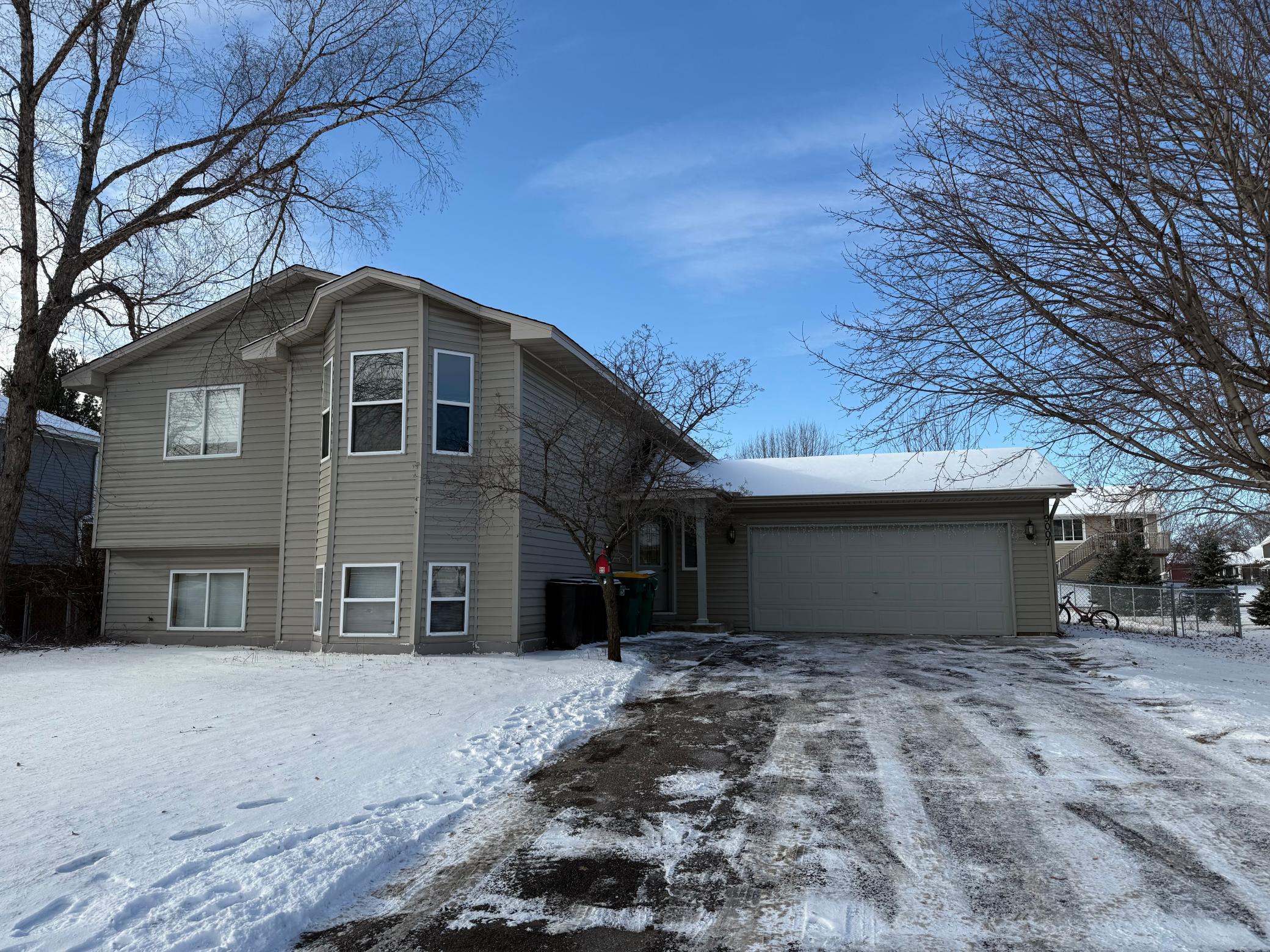 9007 Hampshire Avenue Property Photo