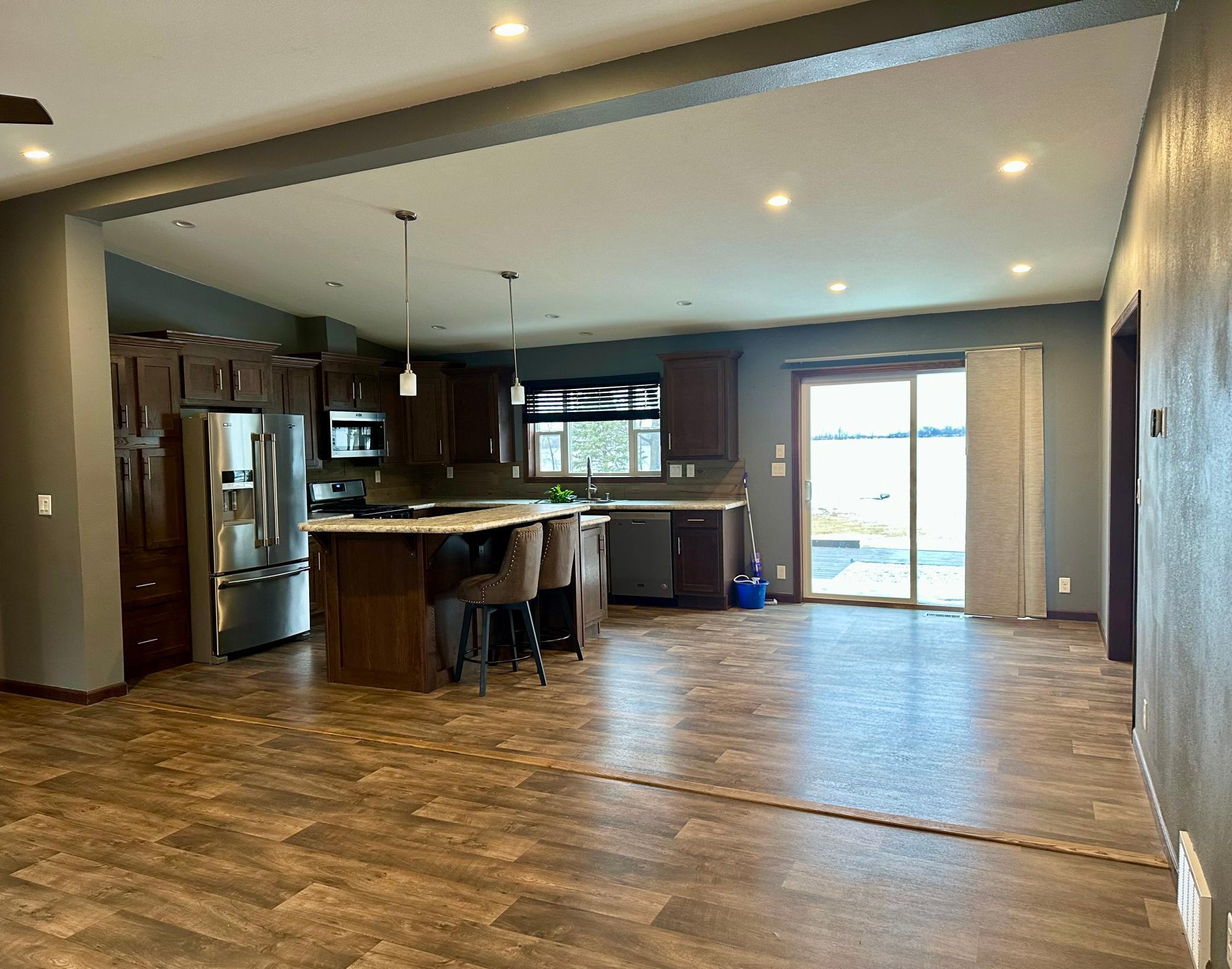 184 Shoreview Drive Property Photo 3