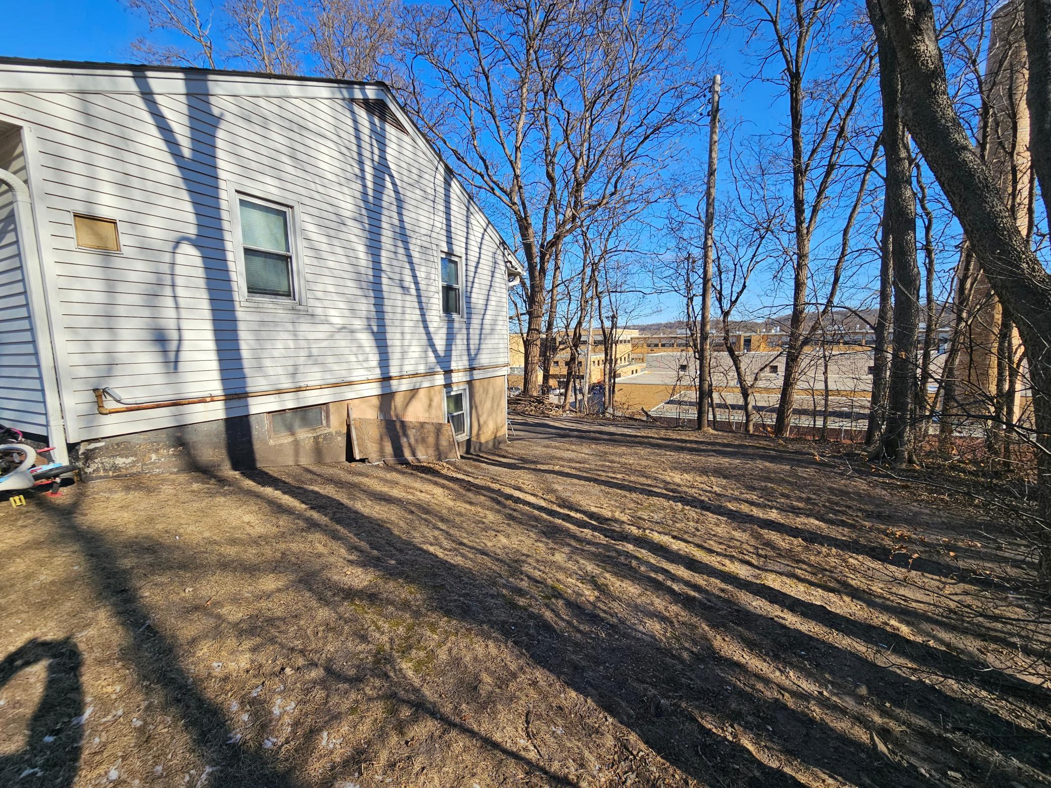 515 Winona Street Property Photo 2