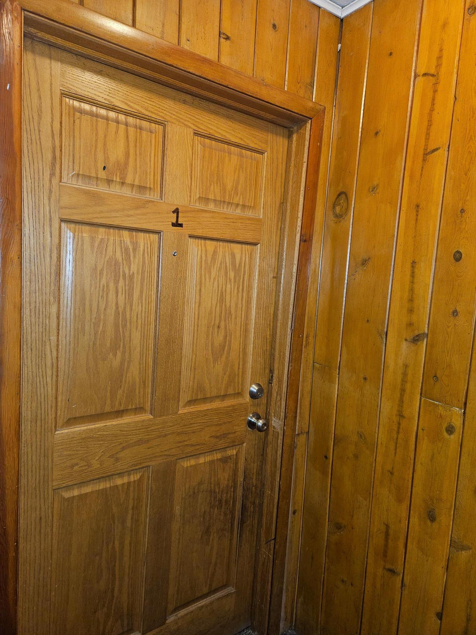 515 Winona Street Property Photo 6