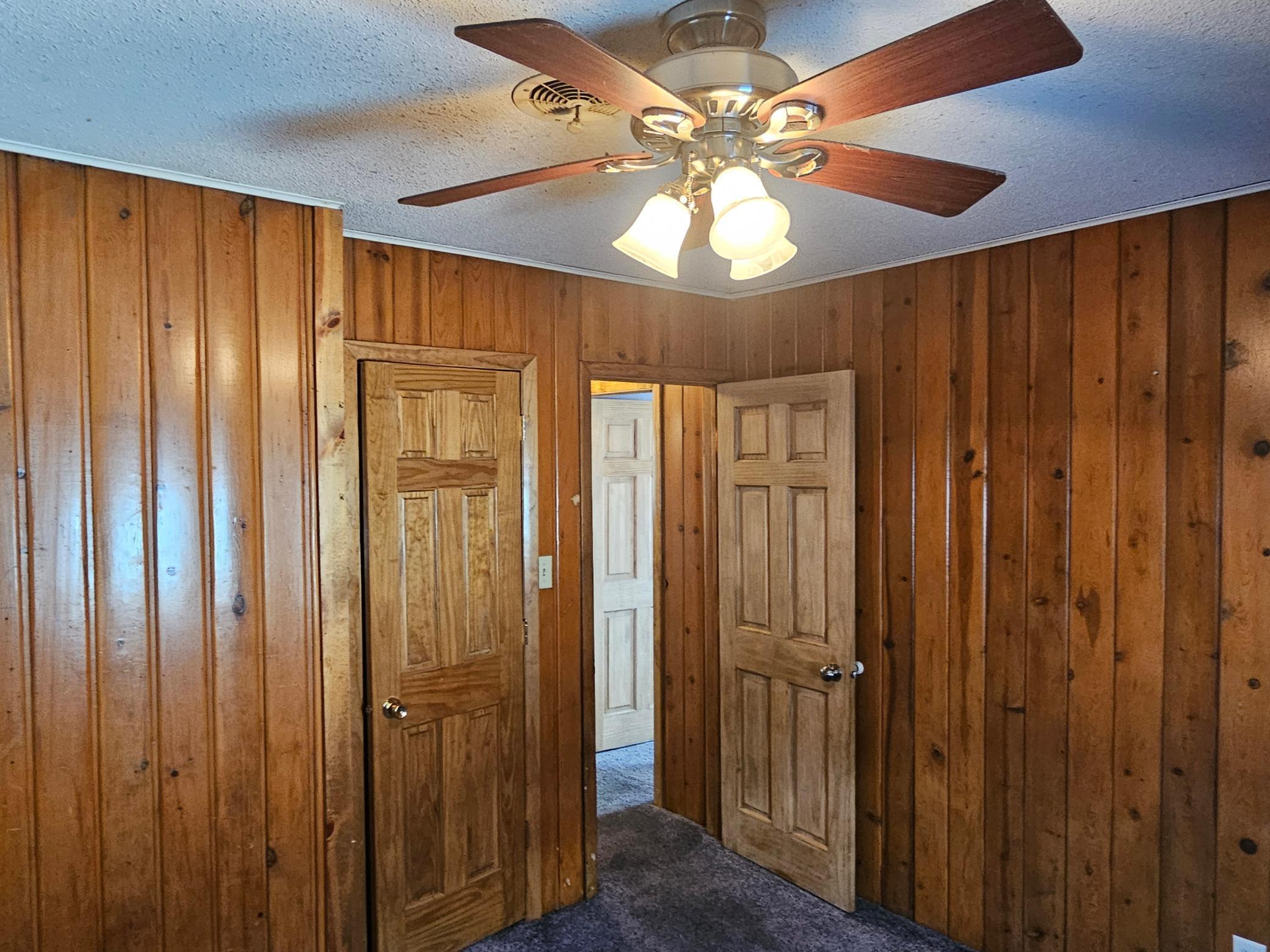 515 Winona Street Property Photo 12