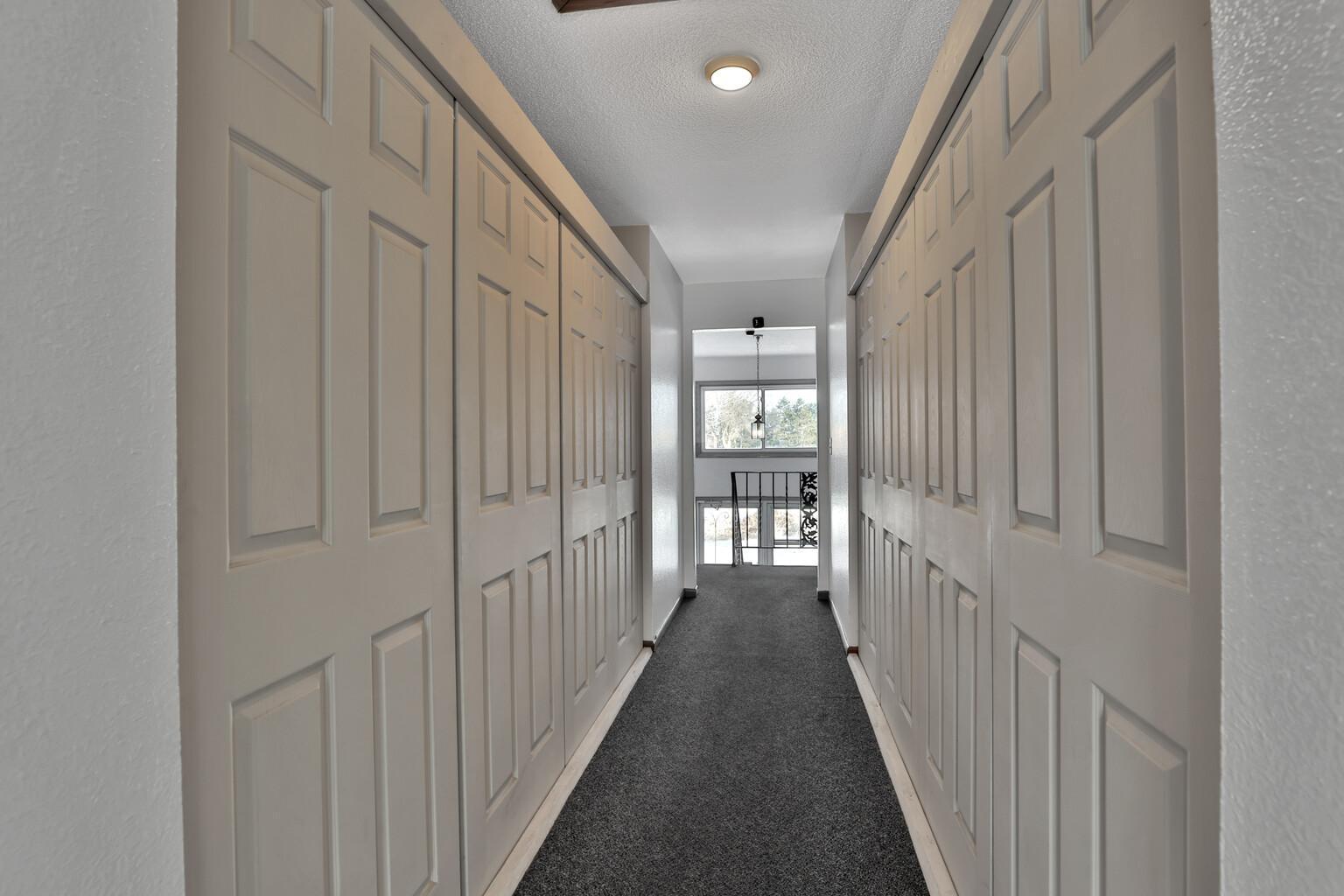 150 S Irving Avenue Property Photo 15
