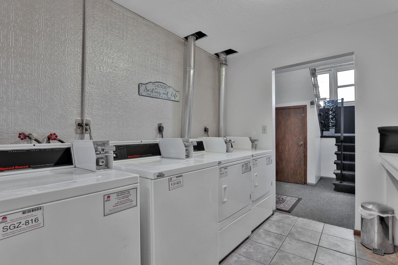 150 S Irving Avenue Property Photo 19