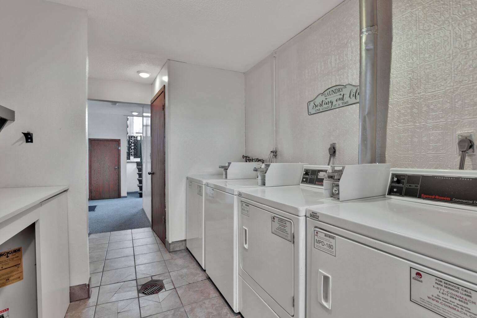 150 S Irving Avenue Property Photo 20