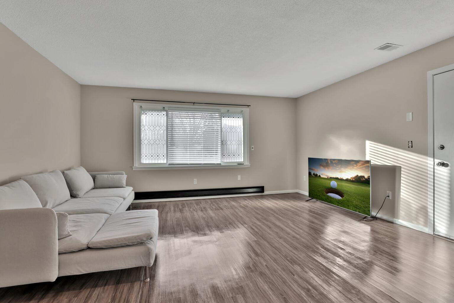 150 S Irving Avenue Property Photo 25