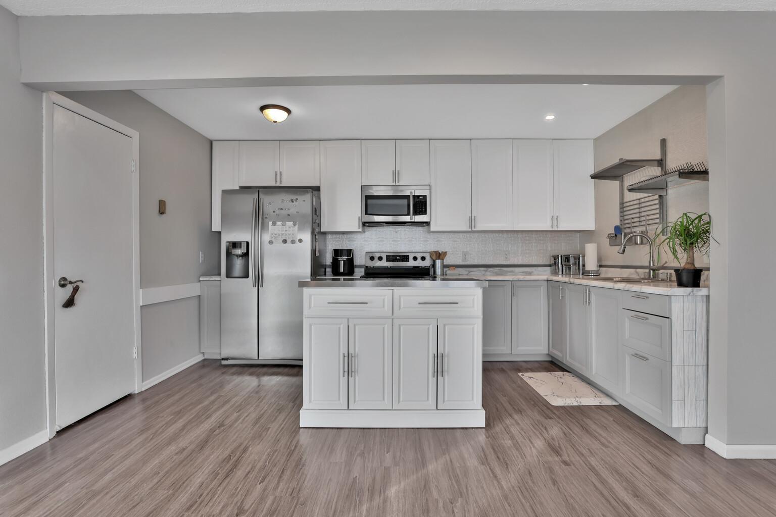 150 S Irving Avenue Property Photo 29