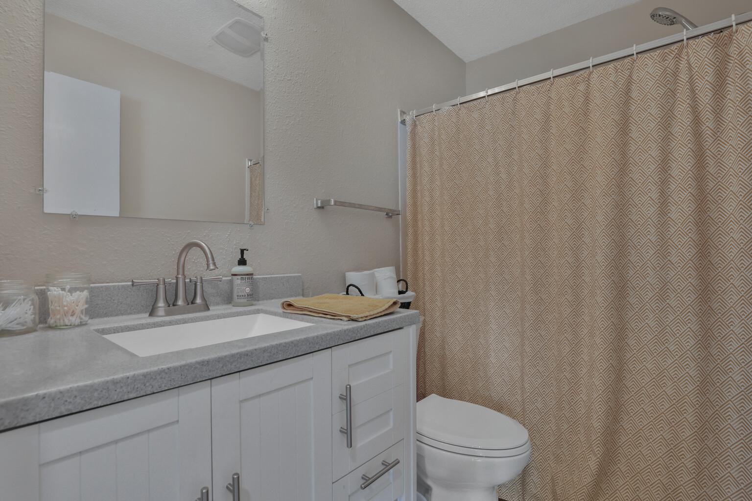 150 S Irving Avenue Property Photo 33