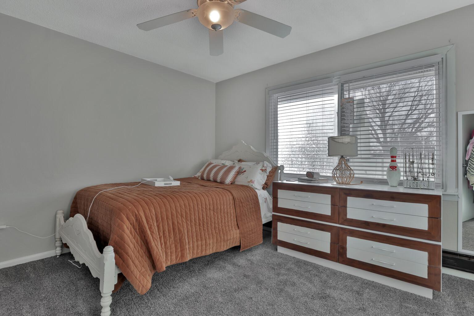 150 S Irving Avenue Property Photo 35