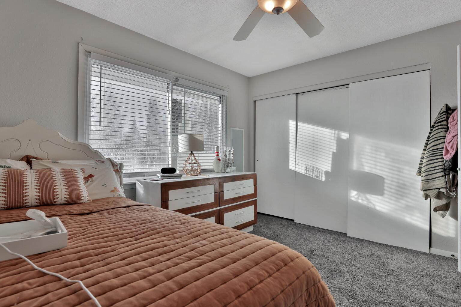 150 S Irving Avenue Property Photo 37