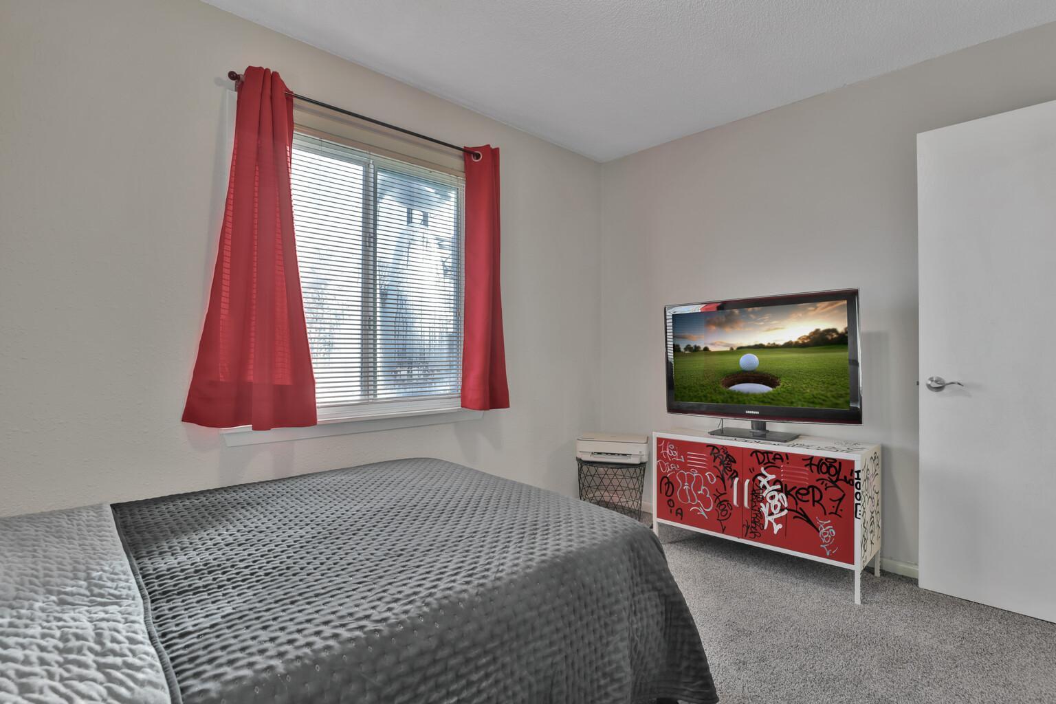 150 S Irving Avenue Property Photo 39
