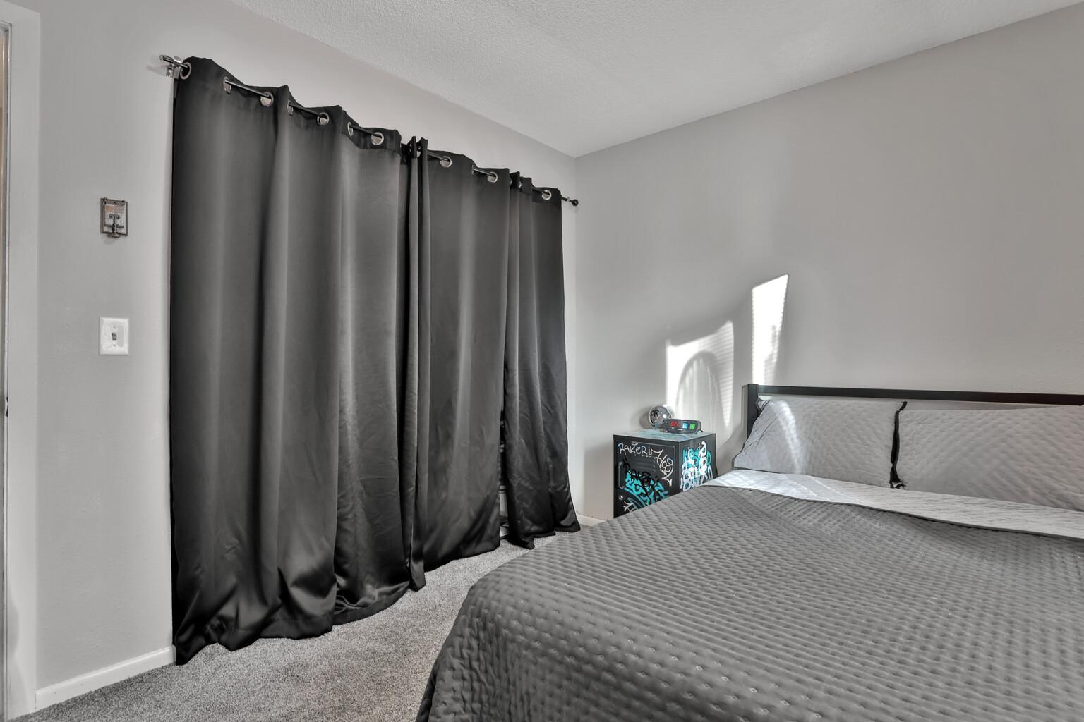 150 S Irving Avenue Property Photo 40