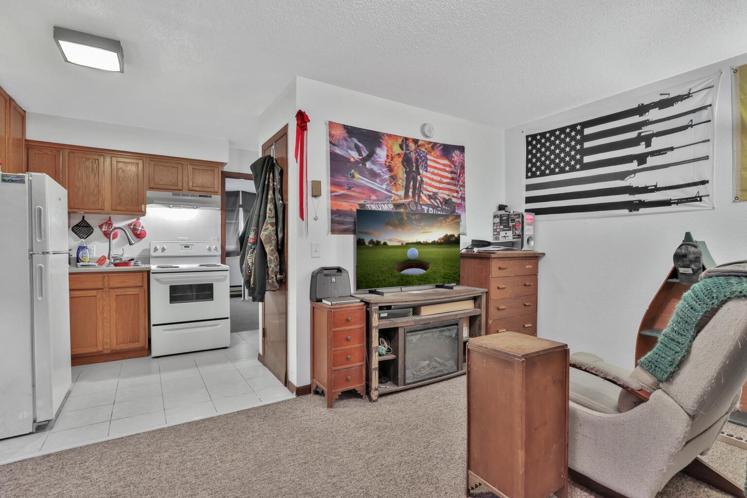 150 S Irving Avenue Property Photo 42
