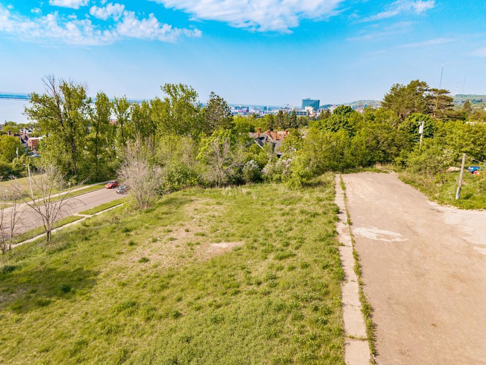 Xxx E 2nd Street Property Photo 15