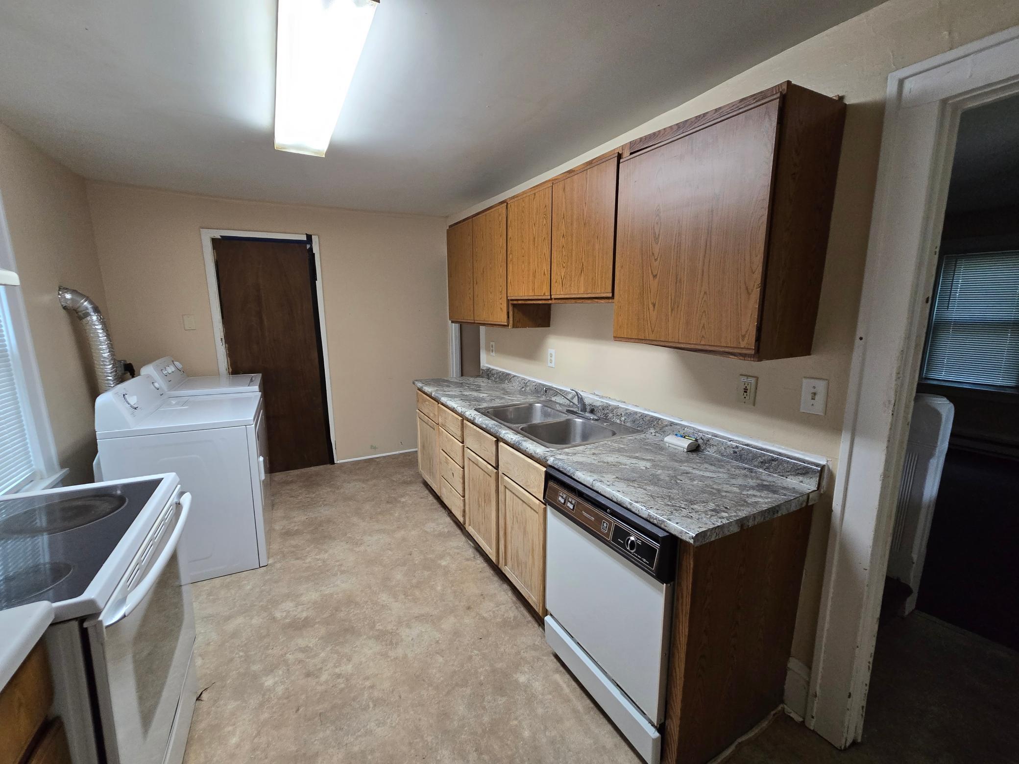 1317 6th Avenue Property Photo 20