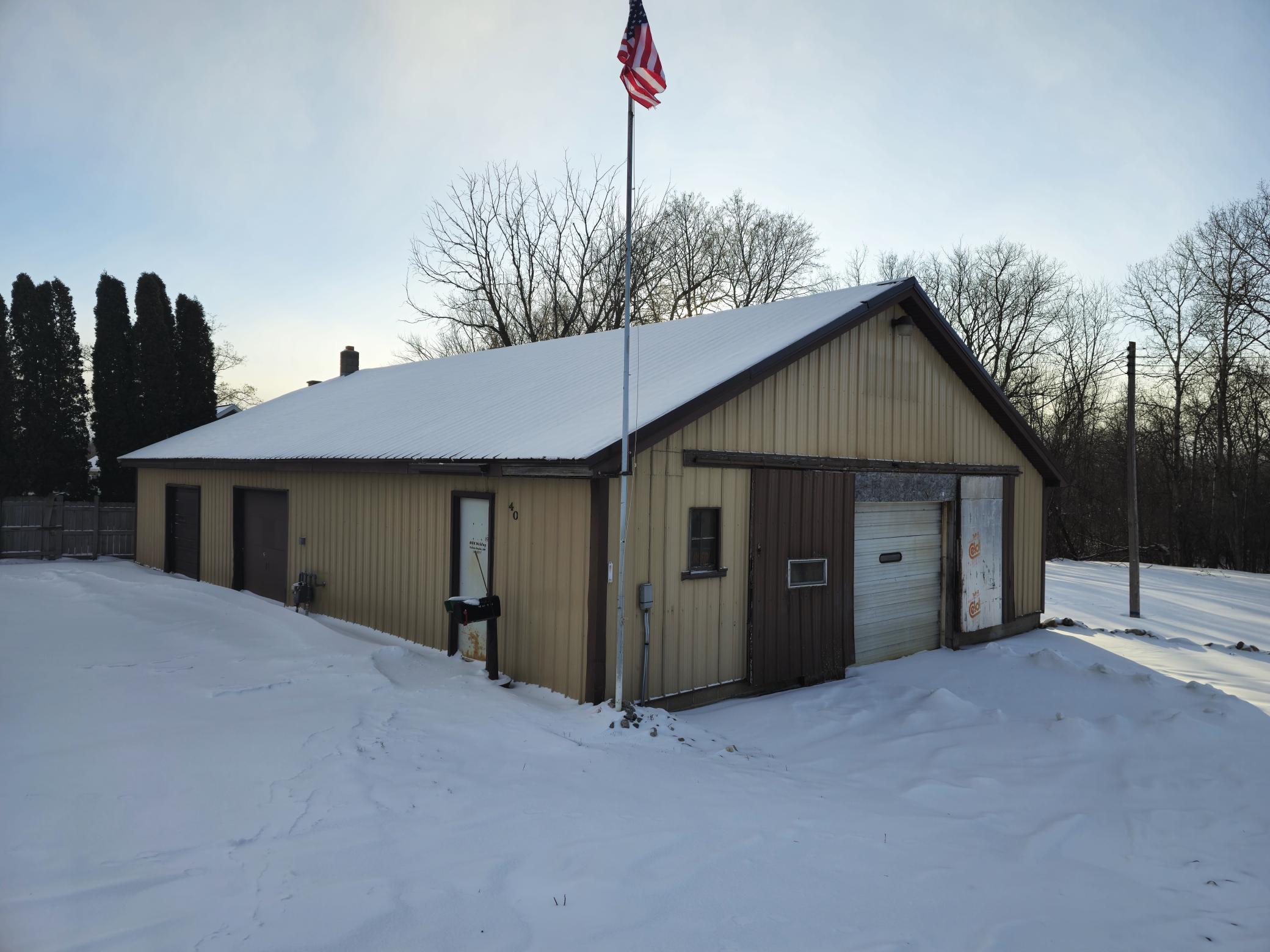 40 2nd Street Property Photo 2
