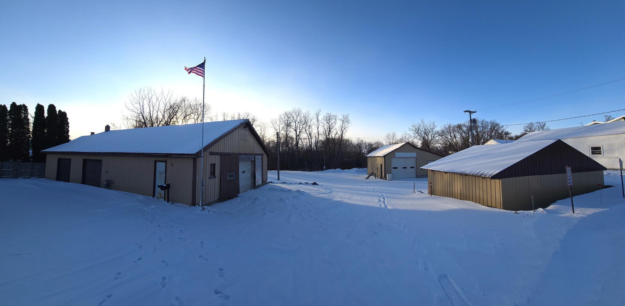 40 2nd Street Property Photo 3