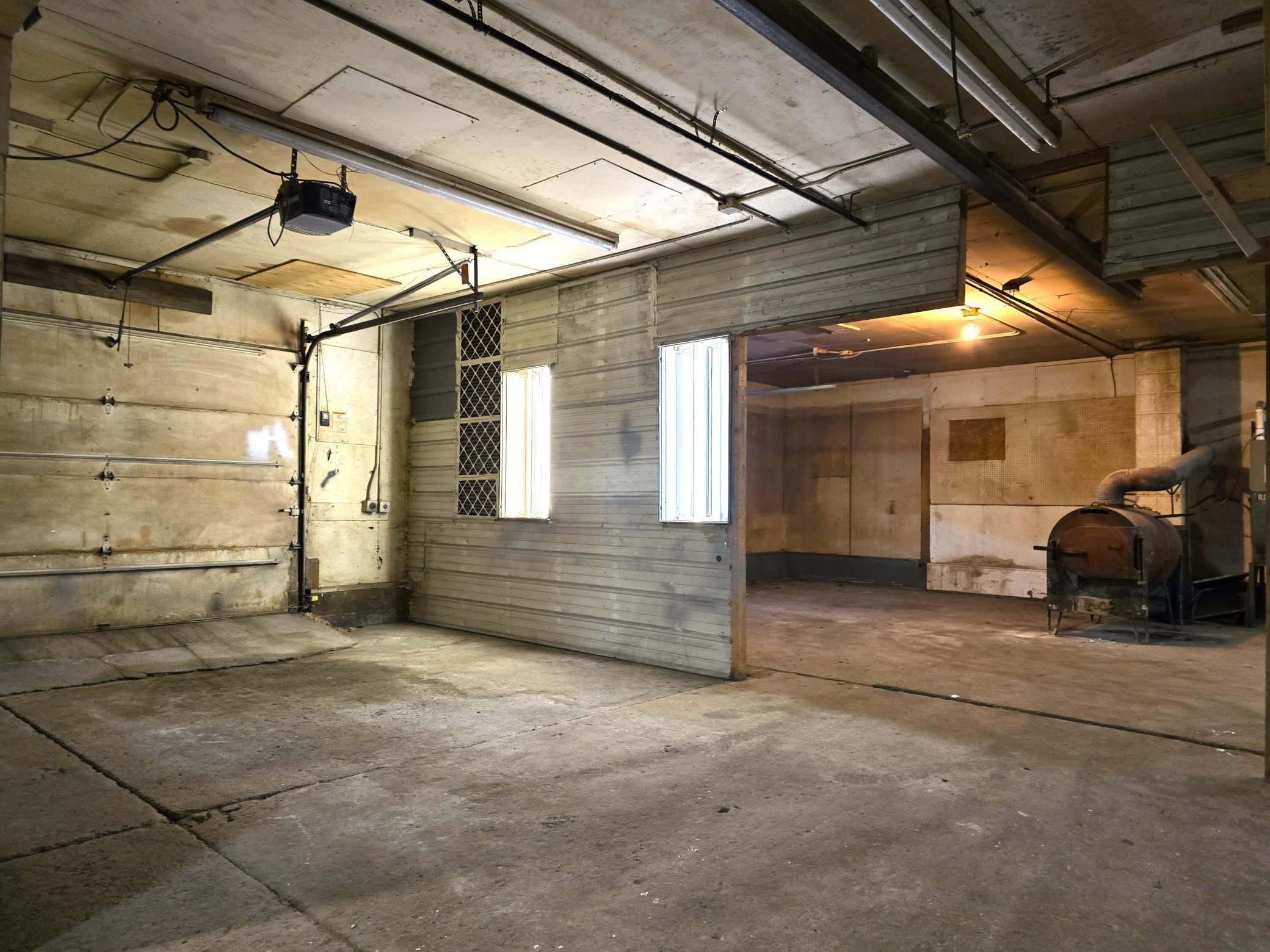 40 2nd Street Property Photo 6