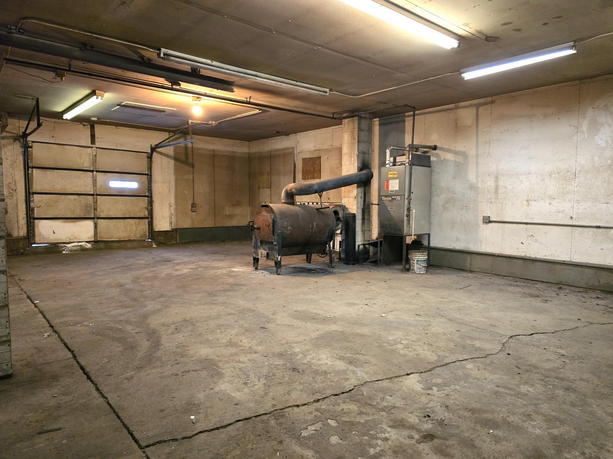 40 2nd Street Property Photo 7