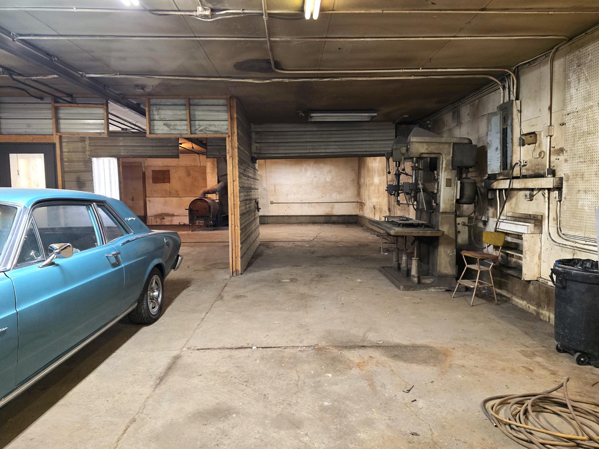 40 2nd Street Property Photo 9