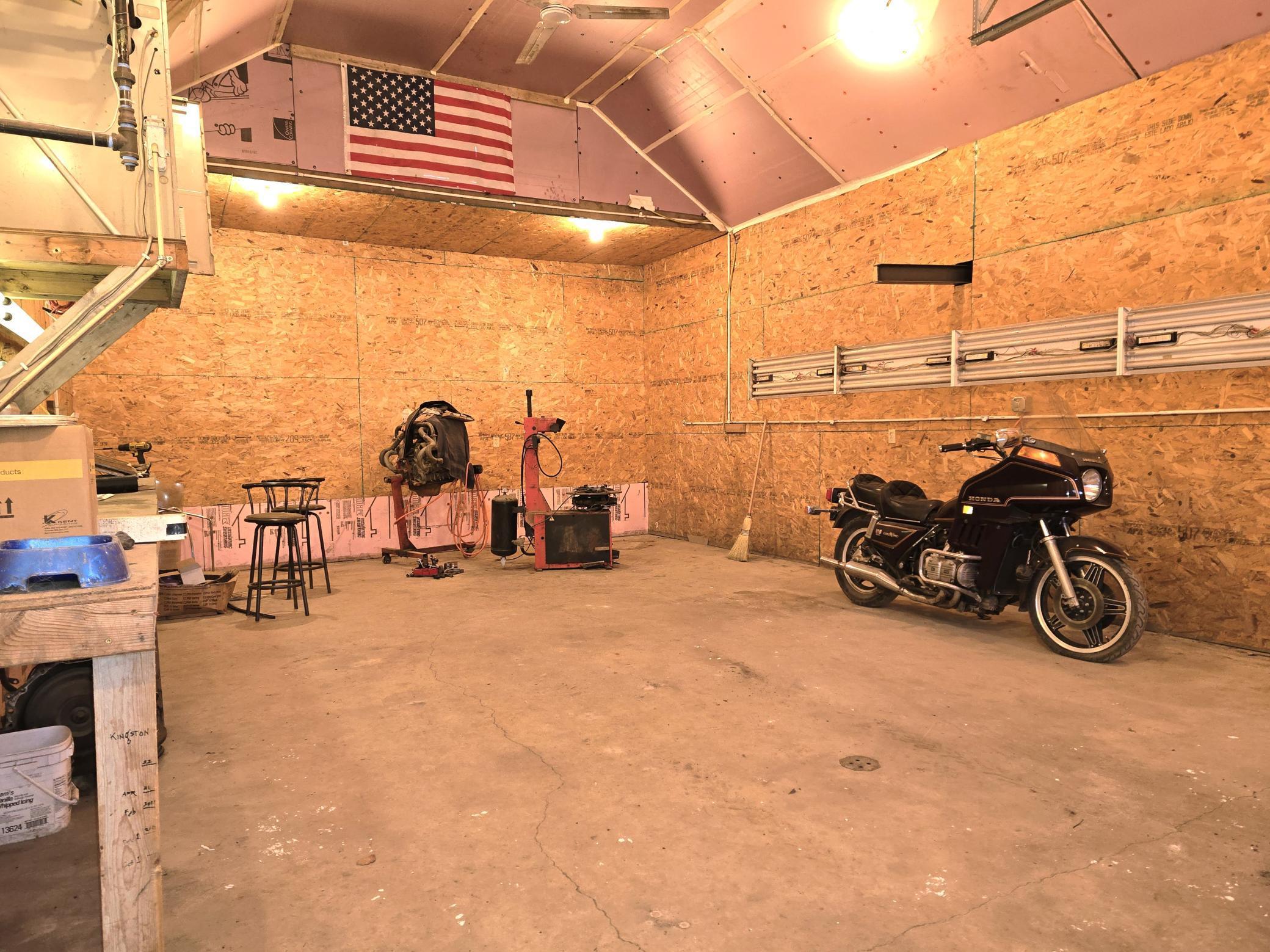 40 2nd Street Property Photo 11