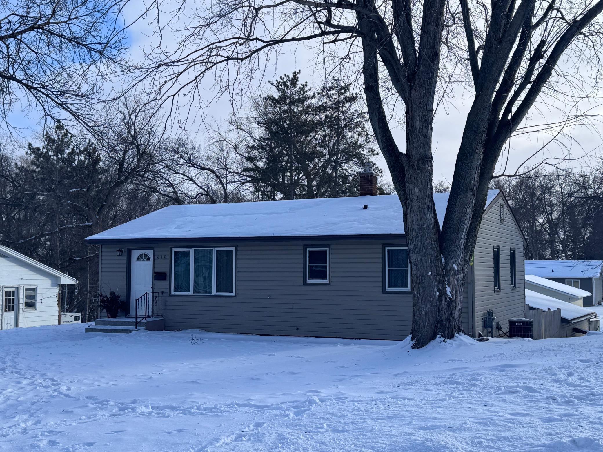 618 E Gustavus Avenue Property Photo 1