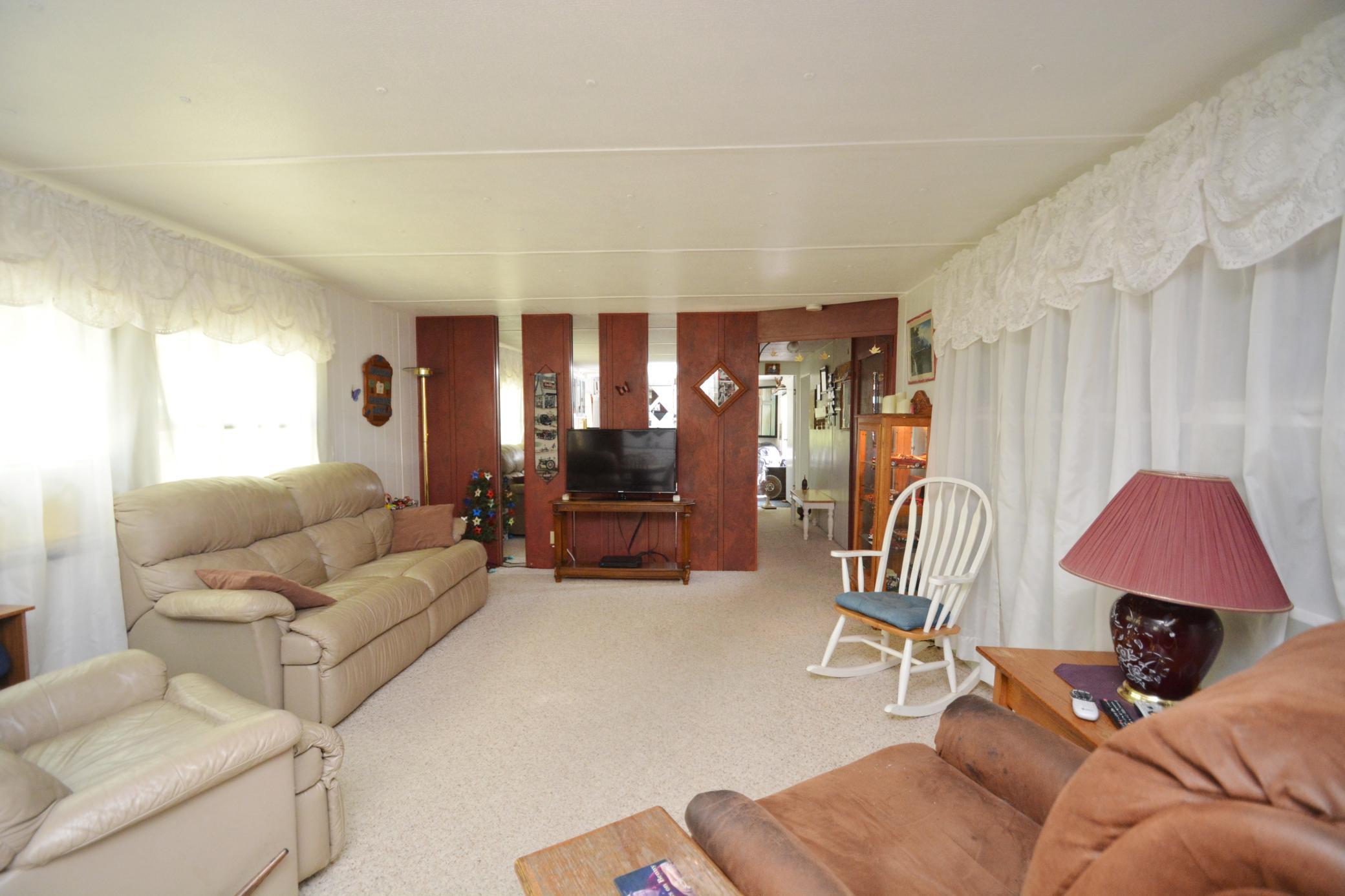 18xxxx Us Highway 169 Property Photo 6