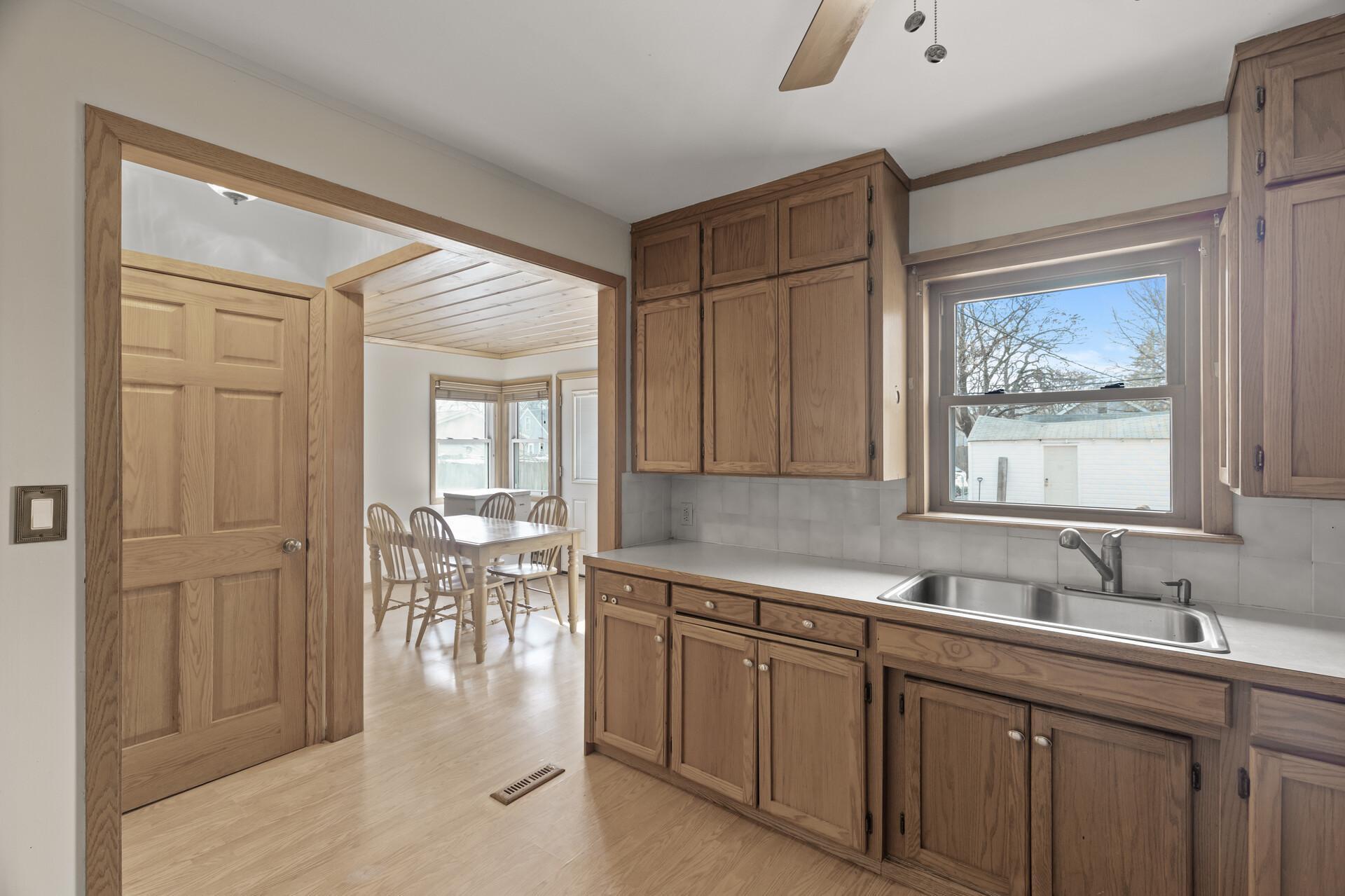 4625 Oliver Avenue Property Photo 1