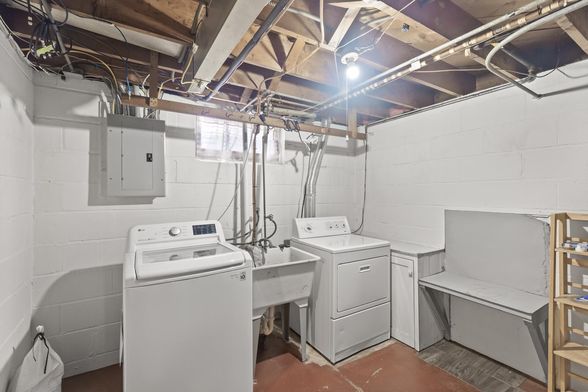 4625 Oliver Avenue Property Photo 15