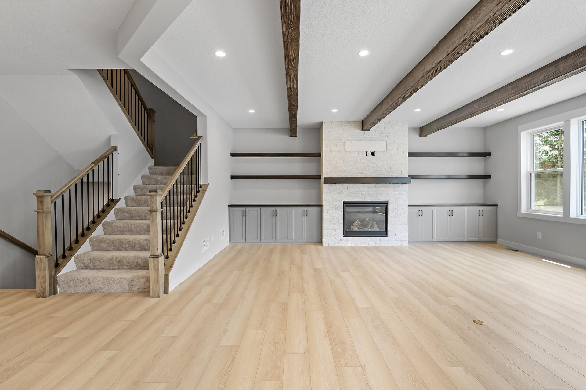 Xxxx Lakeview Drive W Property Photo 5
