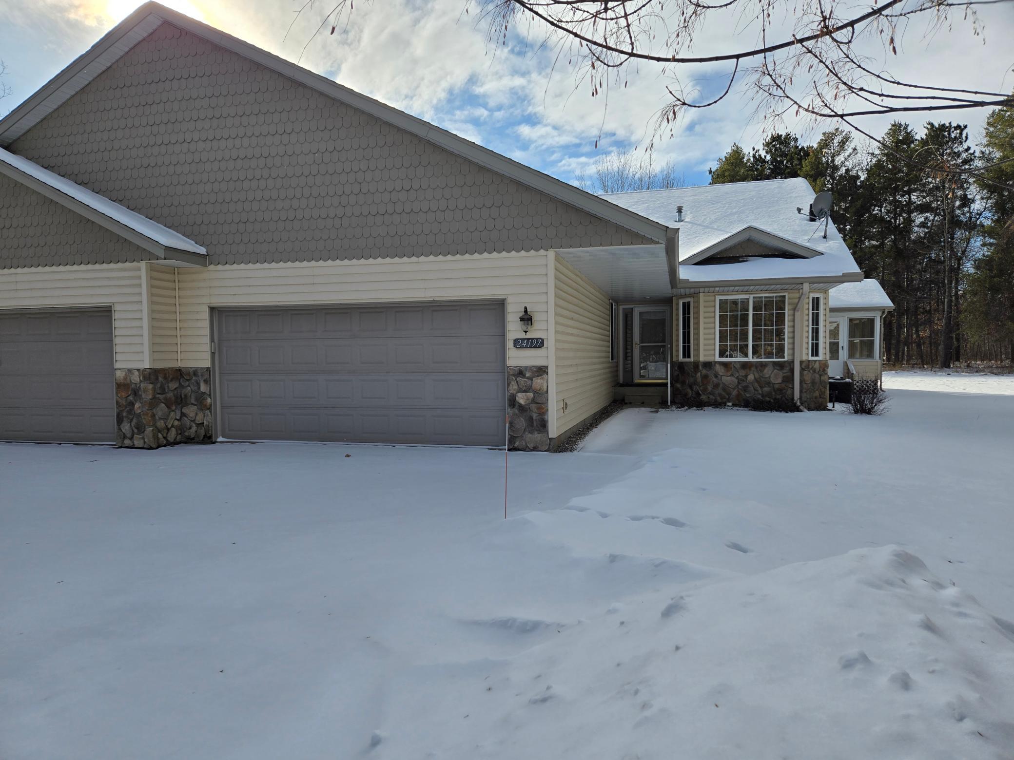 24197 White Pine Drive Property Photo 1