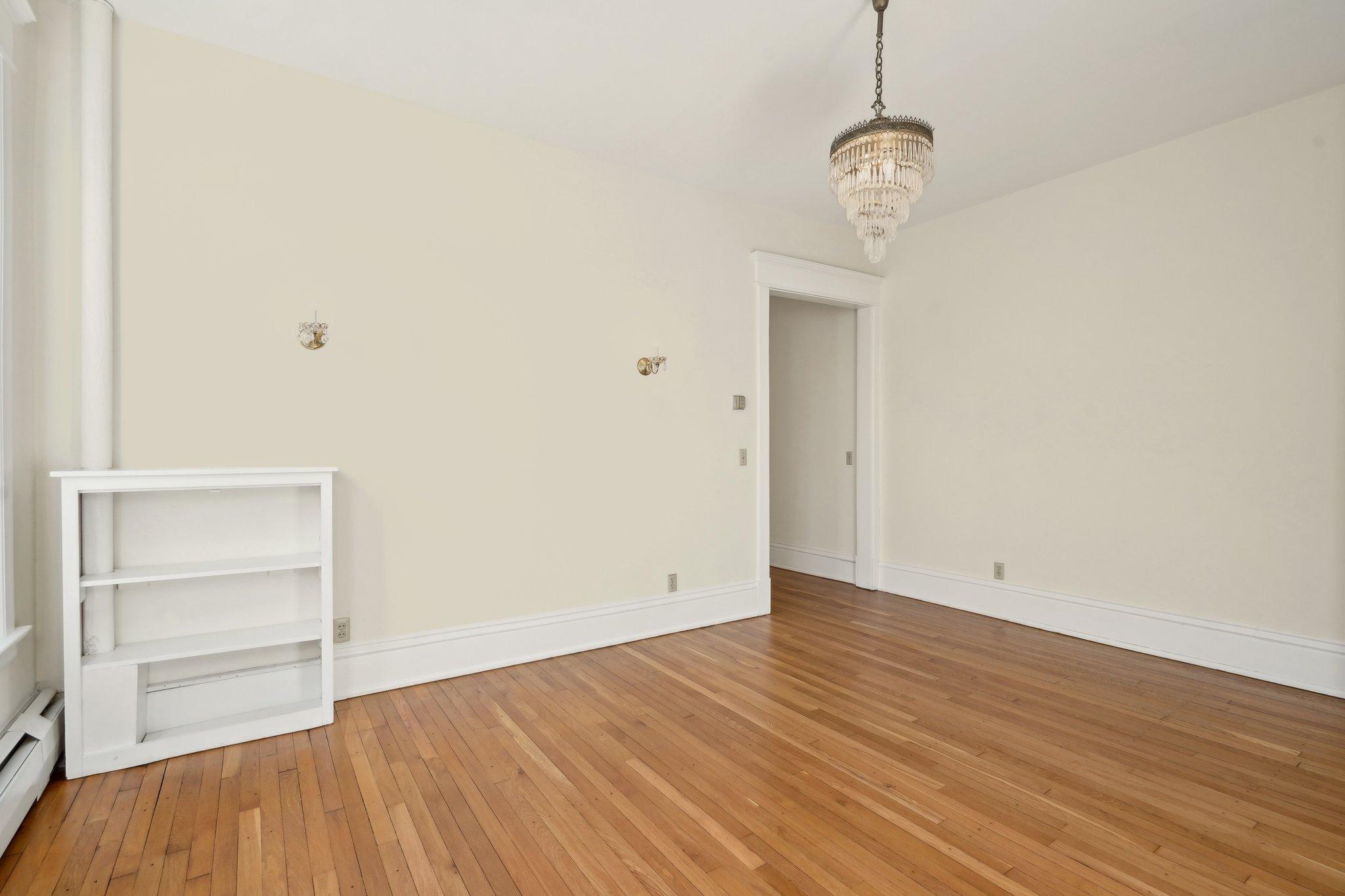647 Lincoln Avenue 4 Property Photo 12