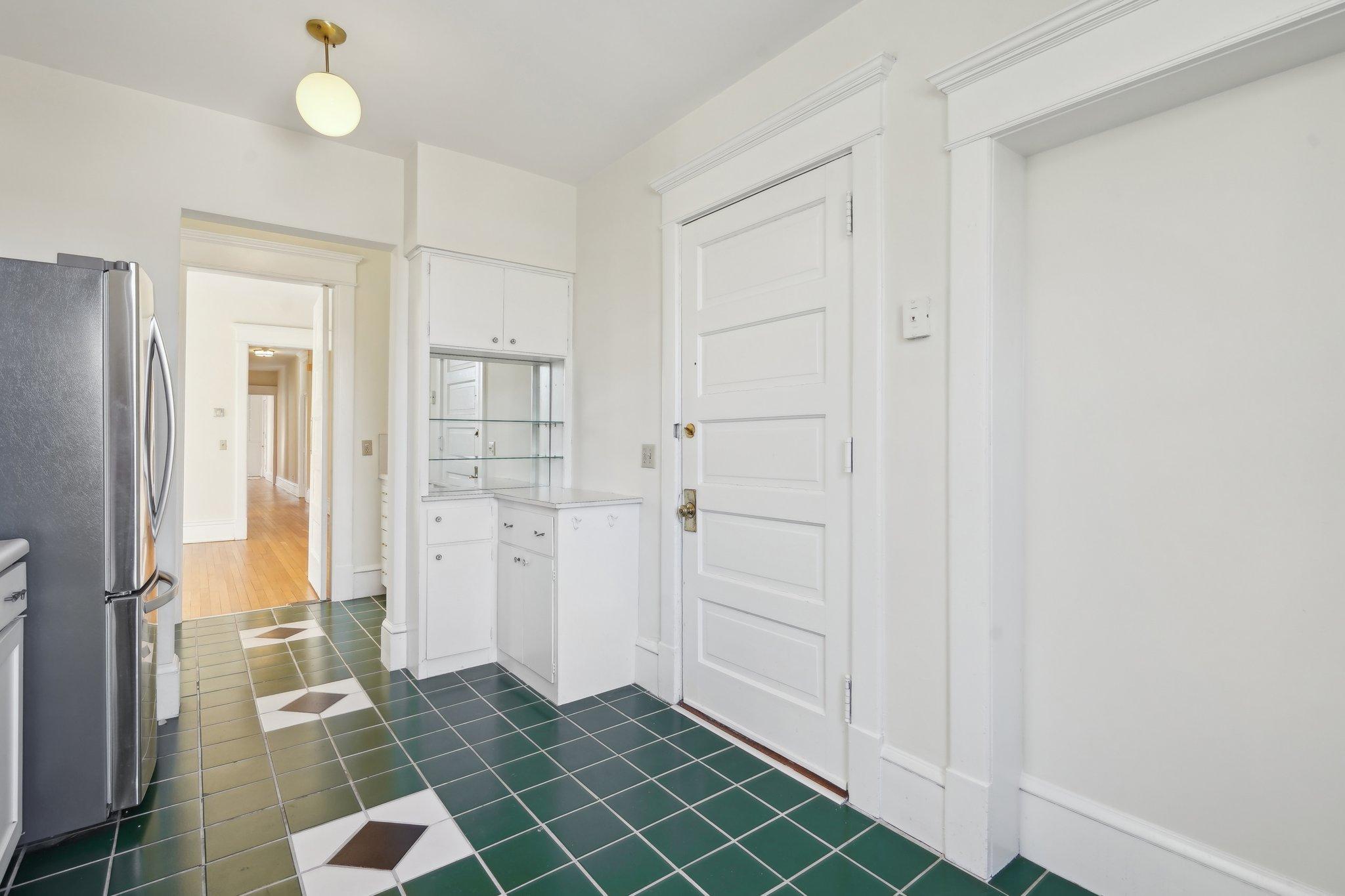 647 Lincoln Avenue 4 Property Photo 15