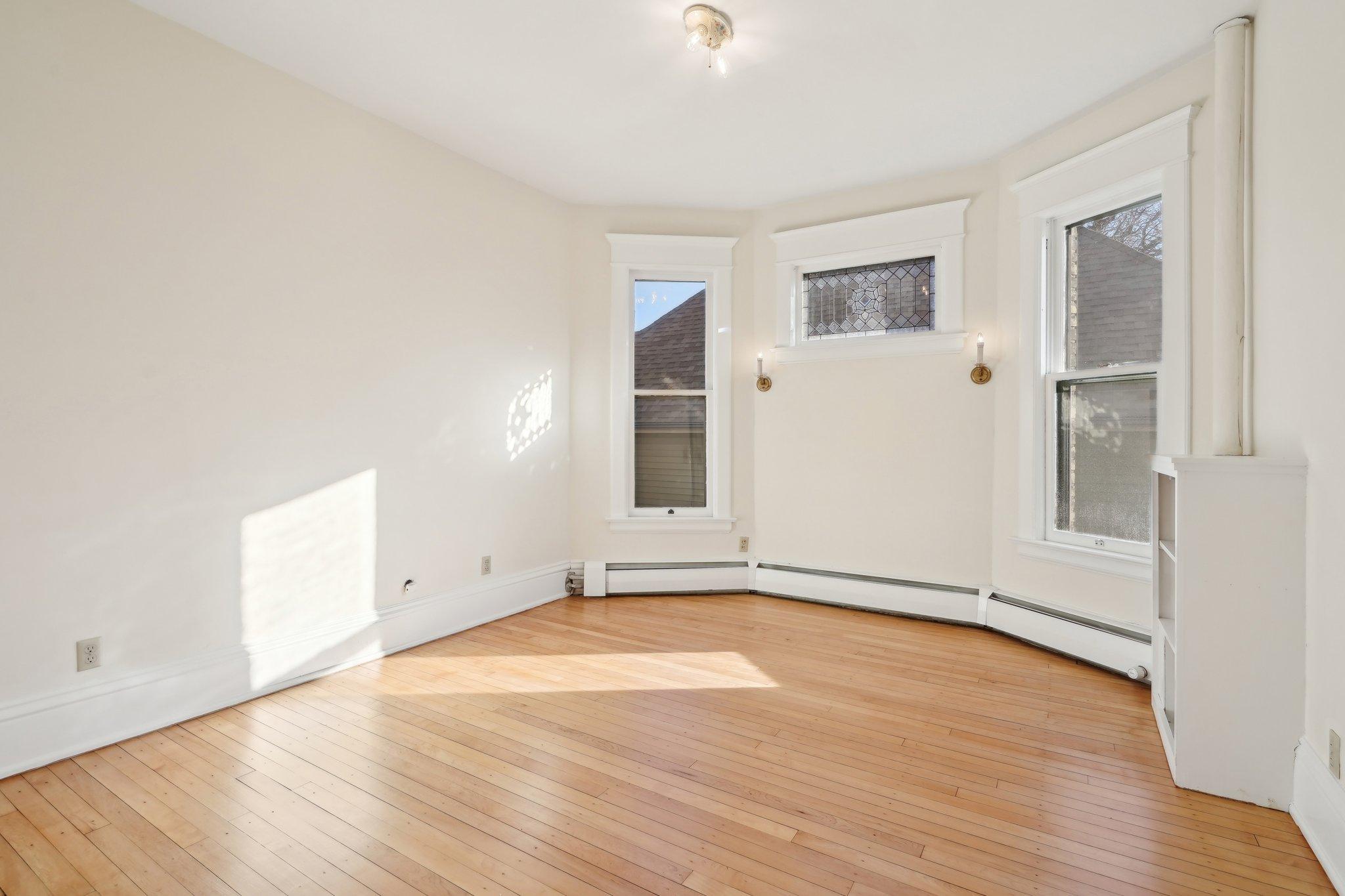 647 Lincoln Avenue 4 Property Photo 22